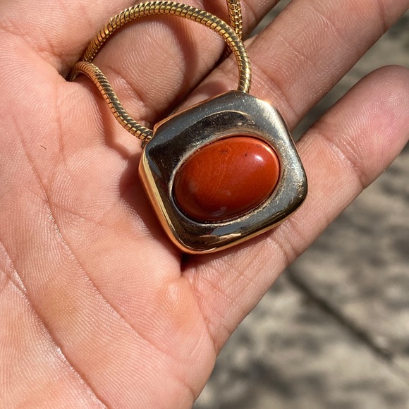 Double sided tigers Eye and Red Coral pendant, with chain. - Picture 4 of 4